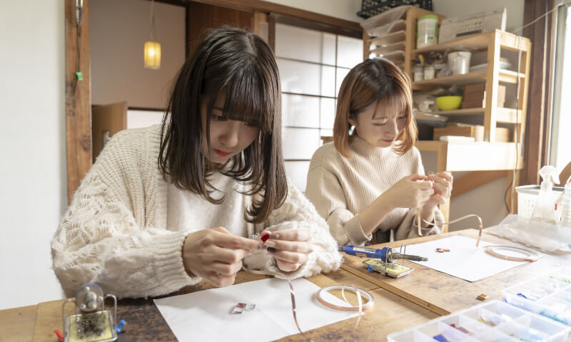 さるぼぼ作り体験と古い町並み散策